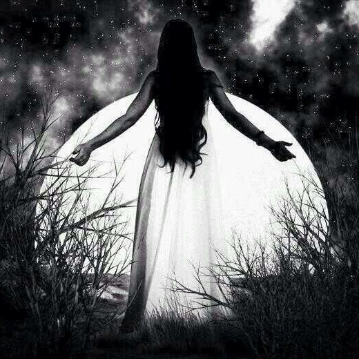 full-moon-woman-in-white-e1473784318275.jpg